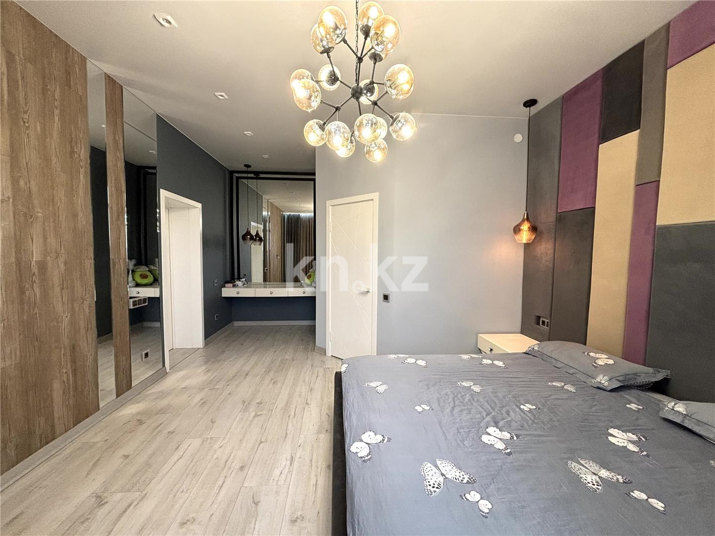 Продажа 2-комнатной квартиры, 94 м², ул. Аманжолова, дом  96/1 в Караганде - фото 8