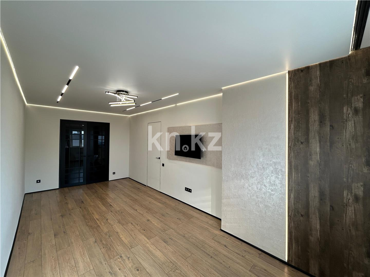 Продажа 3-комнатной квартиры, 83 м², ул. Муканова в Караганде - фото 2
