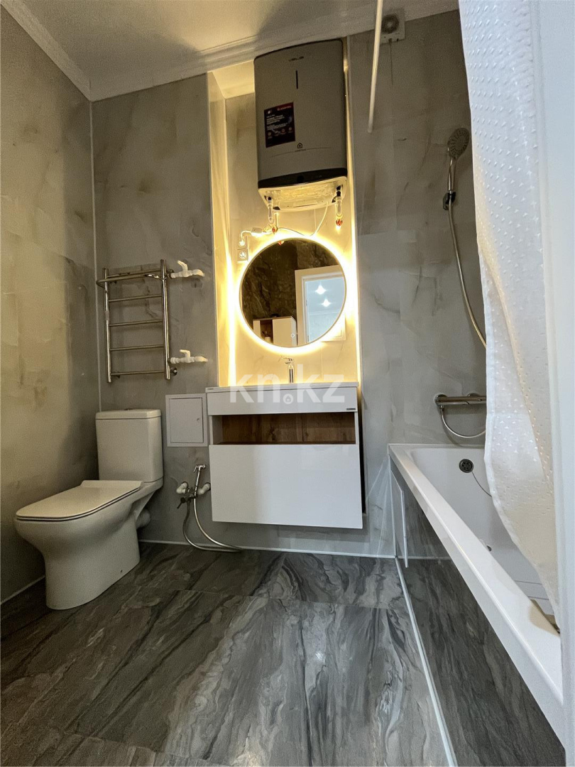 Продажа 2-комнатной квартиры, 64 м², ул. Ашимова в Караганде - фото 13