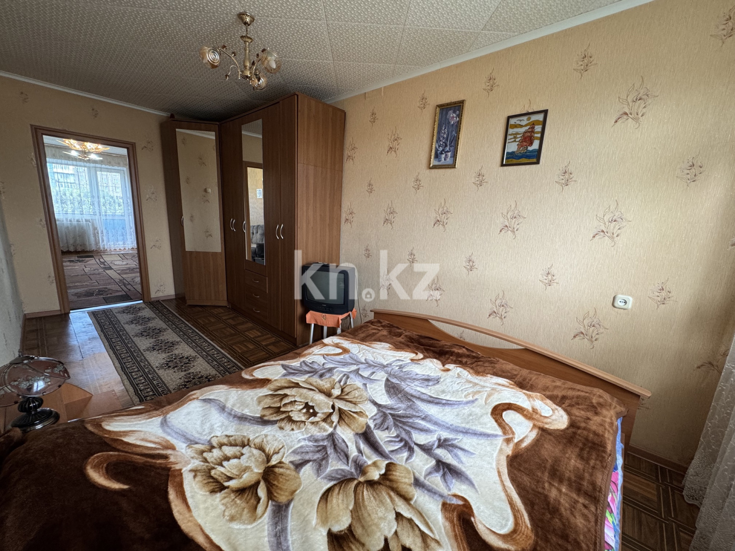Продажа 2-комнатной квартиры, 44 м², 19 мкр., дом  73 в Караганде - фото 4
