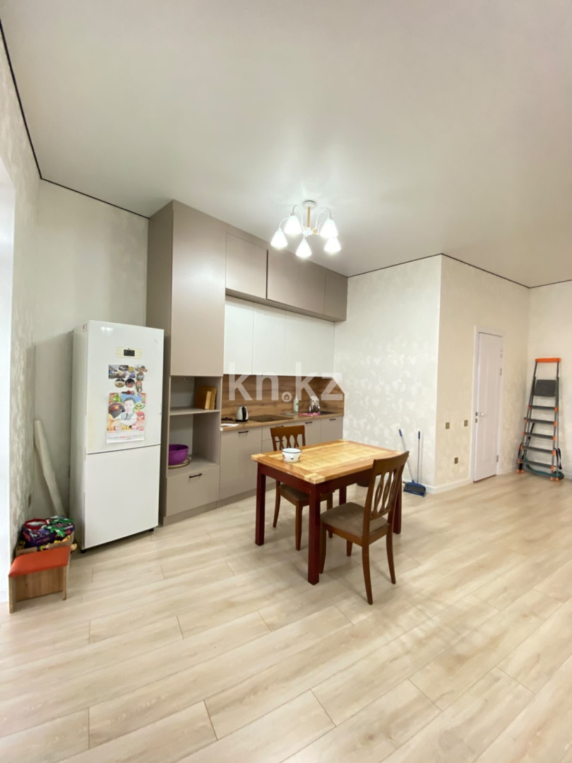 Аренда 1-комнатной квартиры, 75 м² в Астане