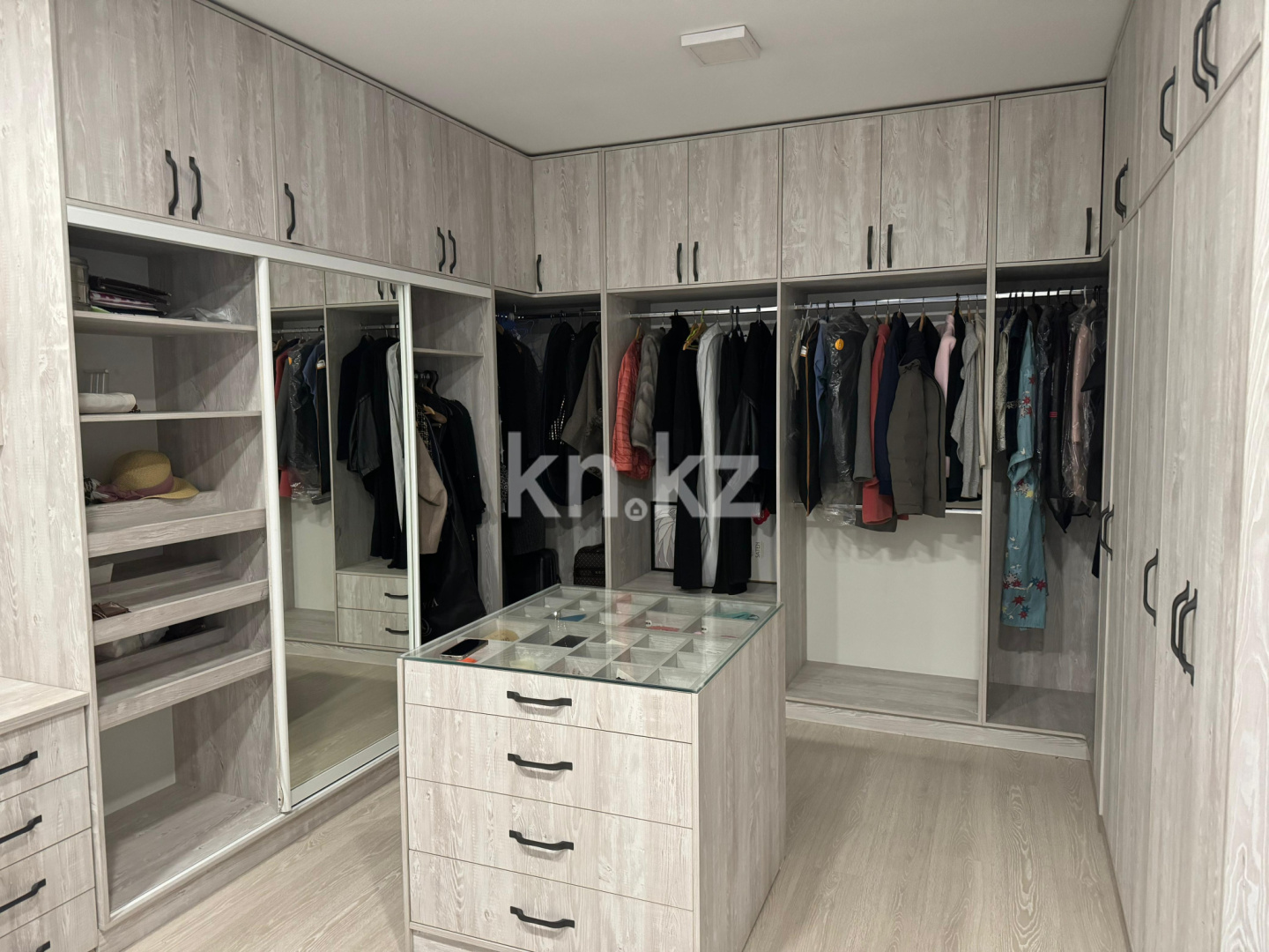 Продажа 4-комнатной квартиры, 160 м² в Алматы - фото 12