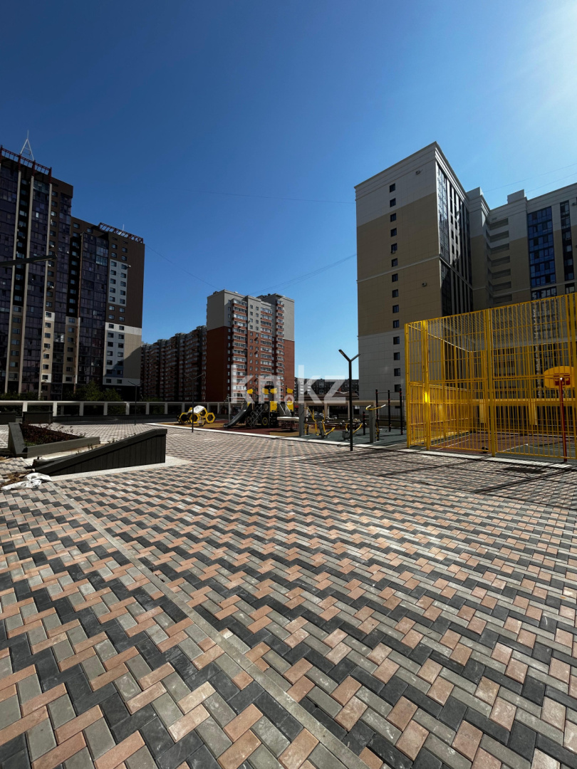 Продажа 3-комнатной квартиры, 87 м², пр. Республики, дом  23/2 в Караганде - фото 15