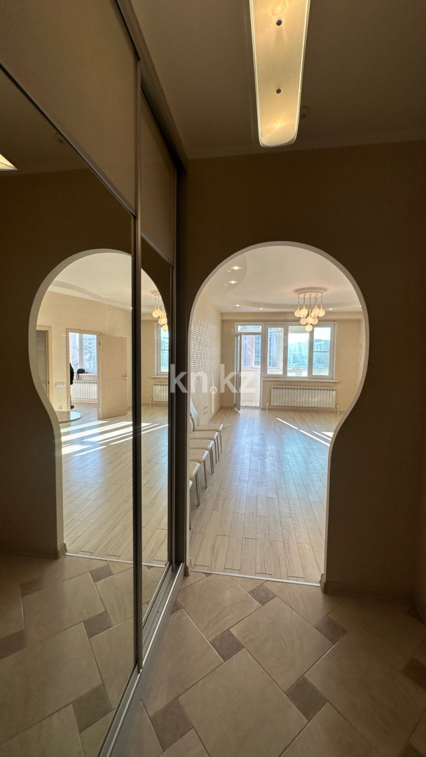 Продажа 2-комнатной квартиры, 55.8 м², ул. Навои в Алматы - фото 9