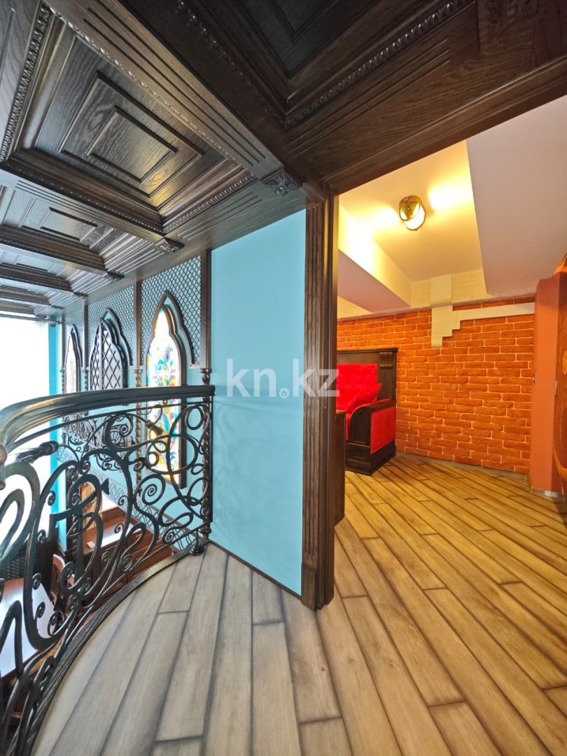 Продажа 3-комнатной квартиры, 96 м², ул. Ержанова, дом  18/6 в Караганде - фото 14