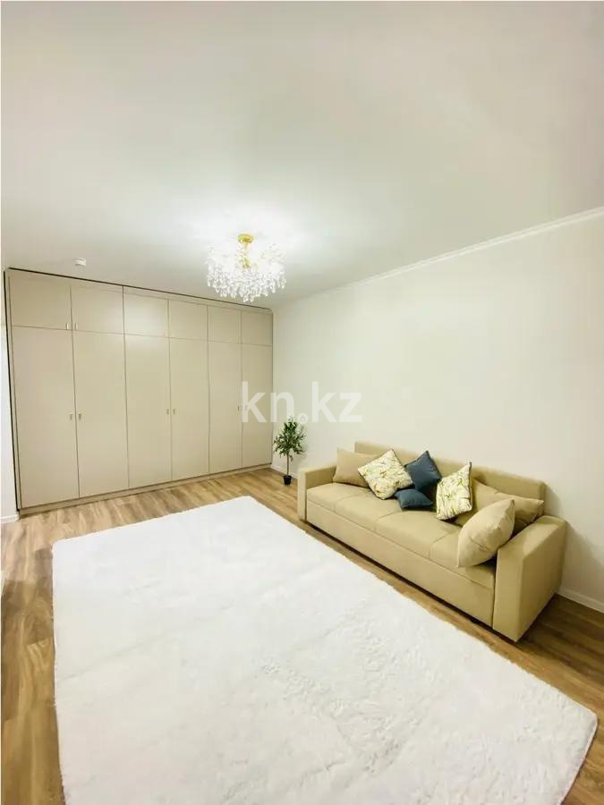 Продажа 1-комнатной квартиры, 35 м², ул. Е-915, дом  9 в Астане