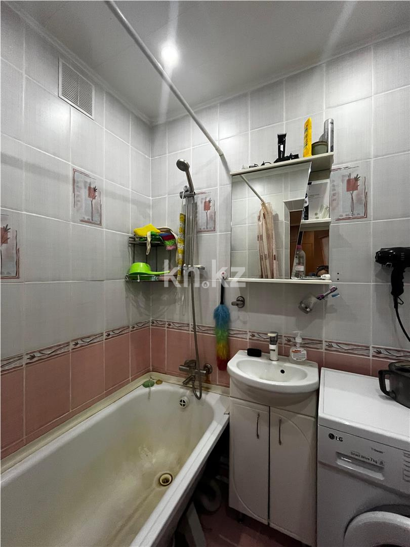 Продажа 3-комнатной квартиры, 61 м², мкр-н Восток-3 в Караганде - фото 9