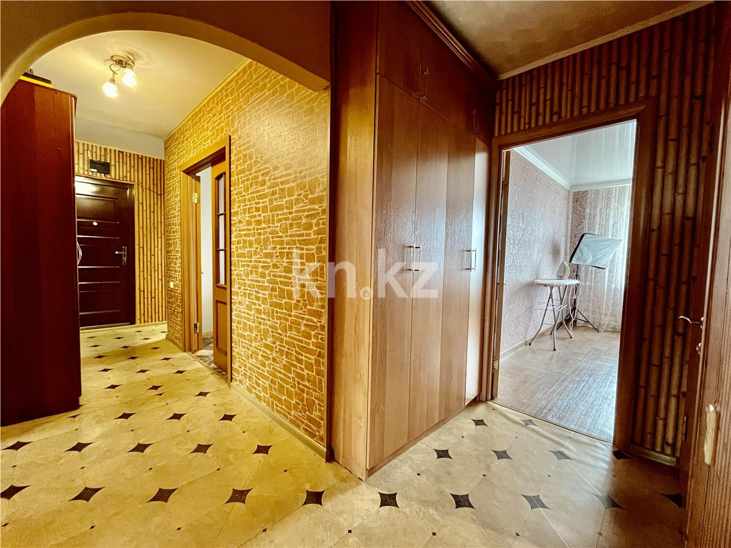 Продажа 4-комнатной квартиры, 87 м², мкр-н 8 в Темиртау - фото 6