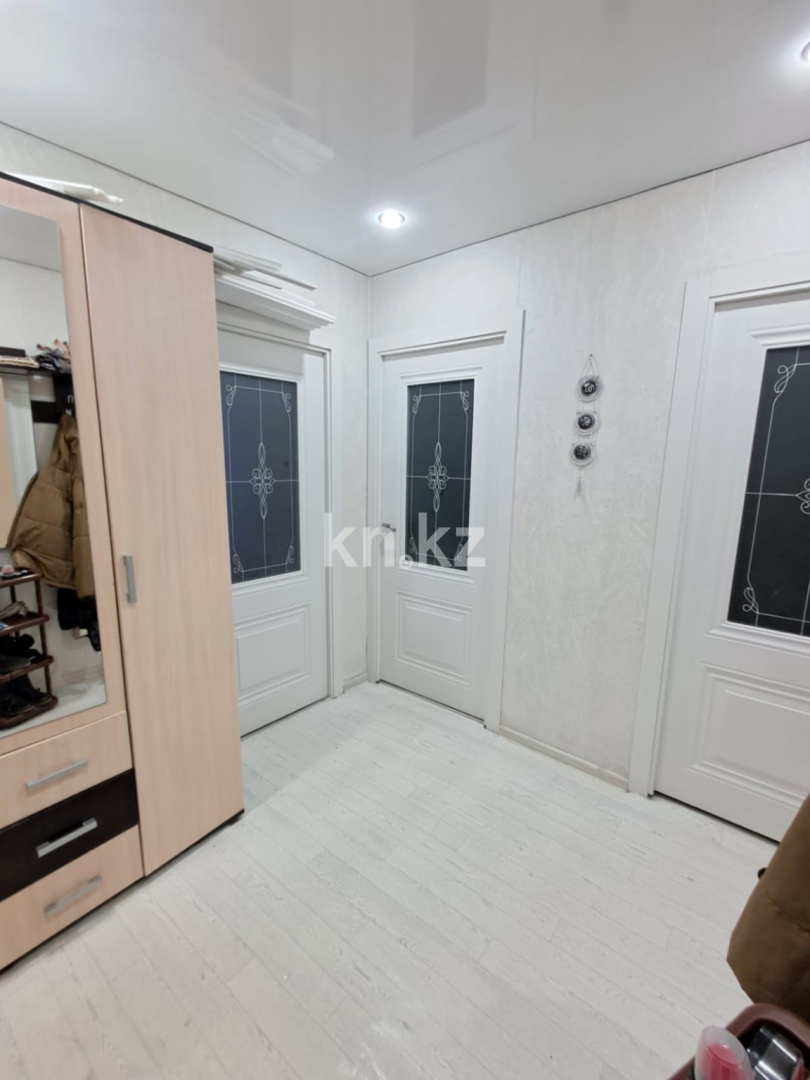 Продажа 3-комнатной квартиры, 63 м² в Уральске - фото 2