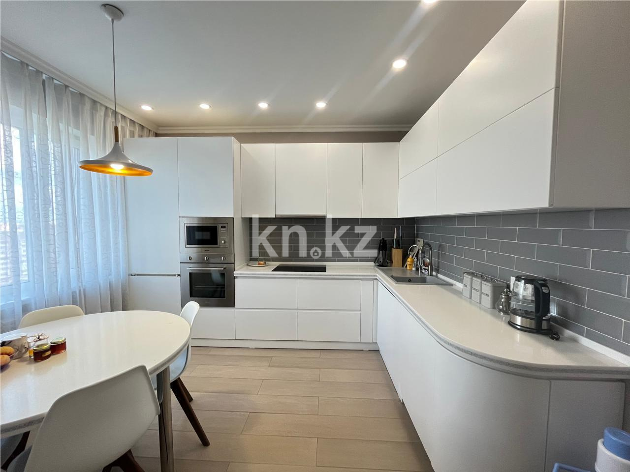 Продажа 2-комнатной квартиры, 69 м², пр. Шахтеров, дом  60 в Караганде - фото 12