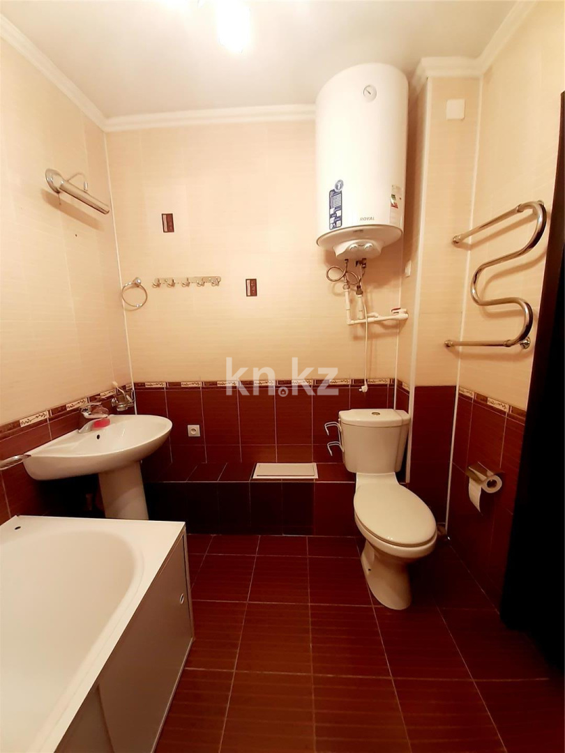 Продажа 3-комнатной квартиры, 61 м², ул. Ермекова в Караганде - фото 9