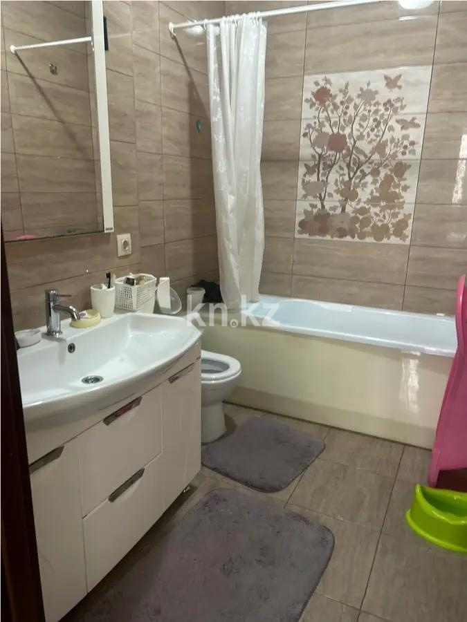 Продажа 4-комнатной квартиры, 105 м², пр. Мангилик Ел, дом  17 в Астане - фото 3
