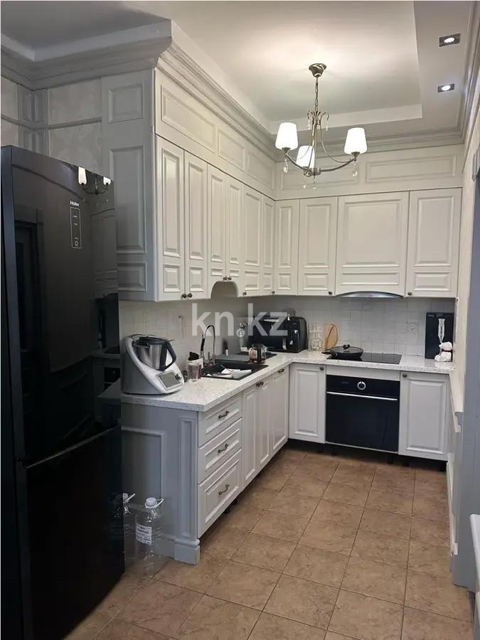 Продажа 4-комнатной квартиры, 180 м², ул. Муратбаева, дом  189 в Алматы - фото 4