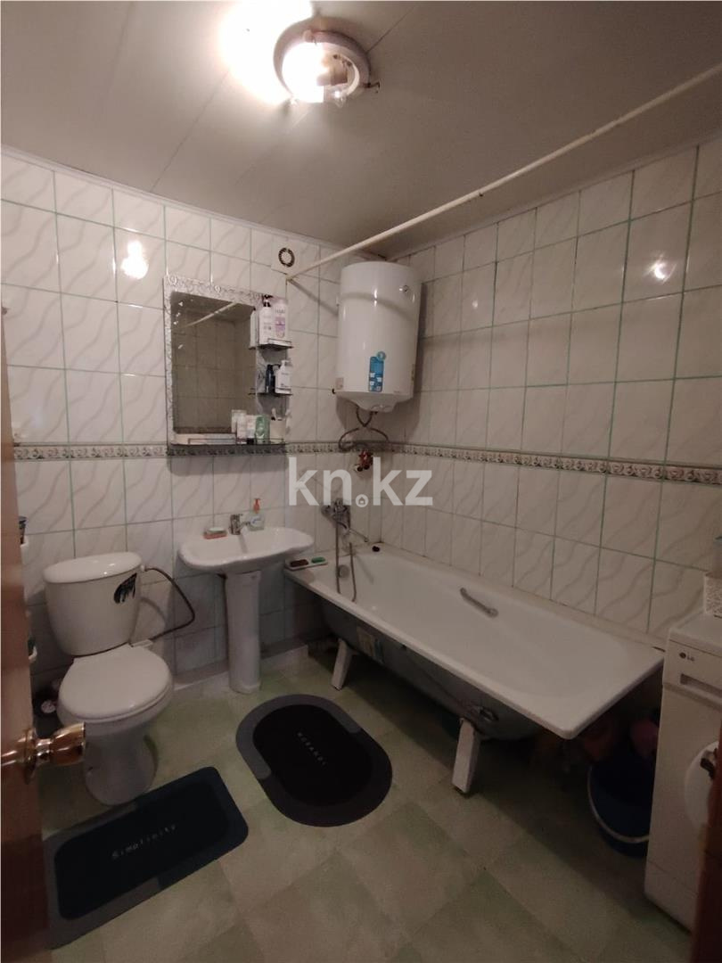 Продажа 4-комнатной квартиры, 64 м² в Караганде - фото 8