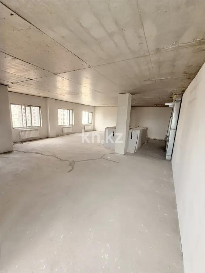 Продажа 4-комнатной квартиры, 100 м² в Караганде