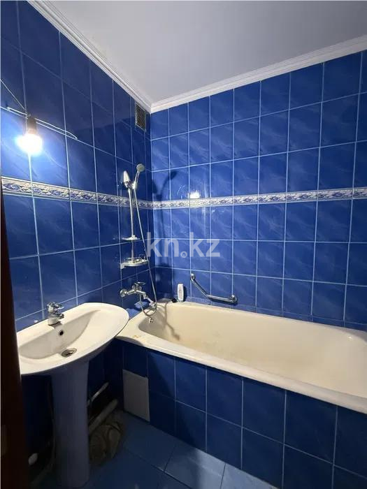 Продажа 1-комнатной квартиры, 40 м², мкр. Степной-2, дом  4/4 в Караганде - фото 3