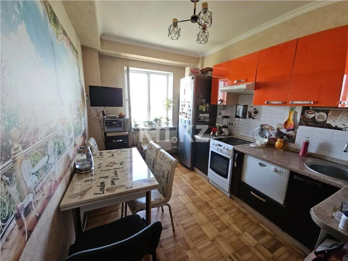 Продажа 3-комнатной квартиры, 70 м², мкр-н Сайран, дом  120 в Алматы - фото 3