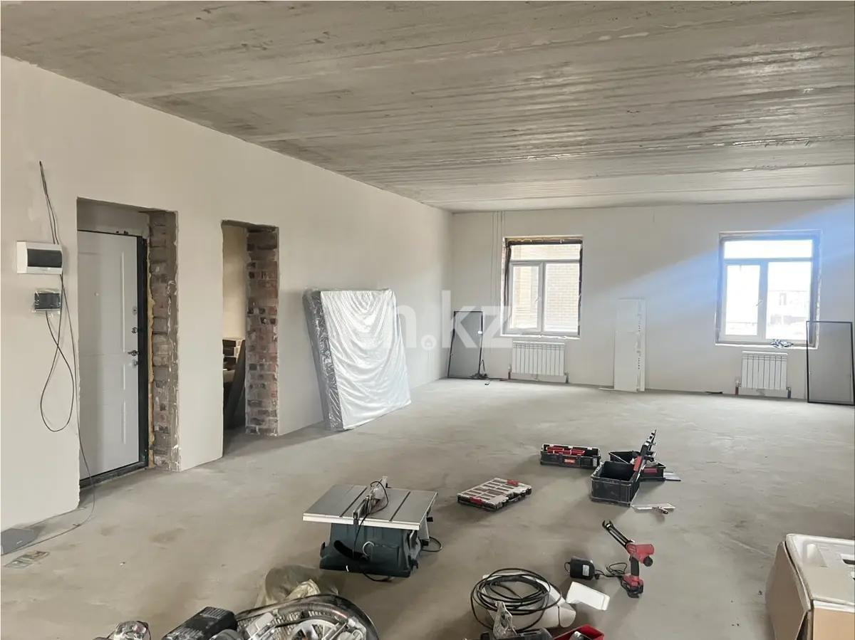 Продажа 4-комнатной квартиры, 119 м², пр. Республики, дом  49/2 в Караганде - фото 3