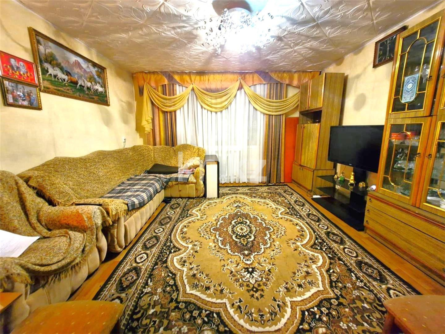 Продажа 4-комнатной квартиры, 80 м², ул. Язева в Караганде