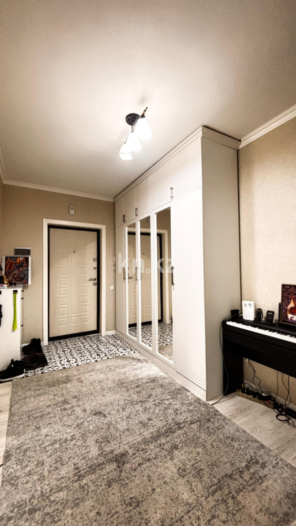 Продажа 3-комнатной квартиры, 68 м², пр. Мангилик Ел, дом  17 в Астане - фото 8