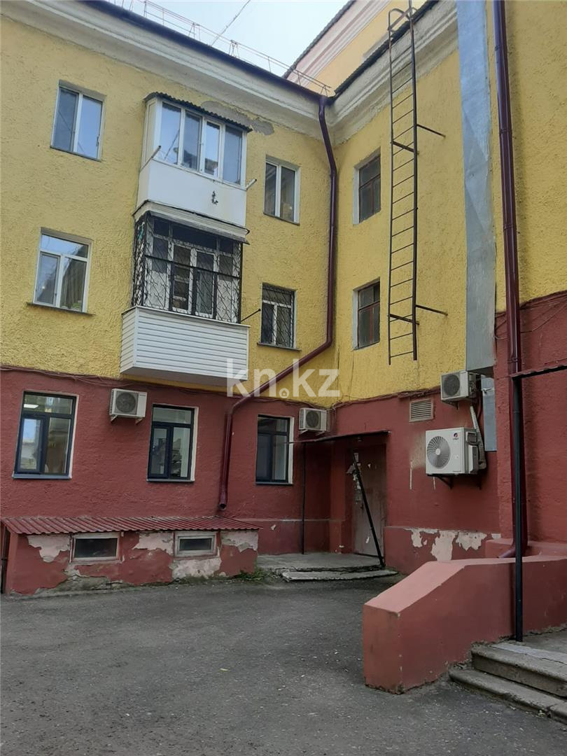Продажа 3-комнатной квартиры, 78 м², пр. Назарбаева, дом  18 в Караганде - фото 13