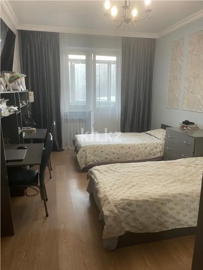 Продажа 2-комнатной квартиры, 60 м², мкр-н Аксай-1, дом  11/7 в Алматы - фото 2