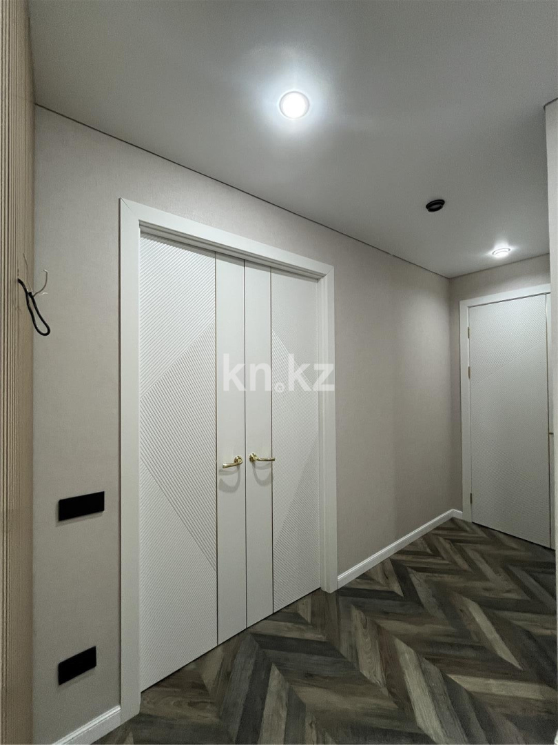 Продажа 4-комнатной квартиры, 110 м², ул. Букетова, дом  60/2 в Караганде - фото 38