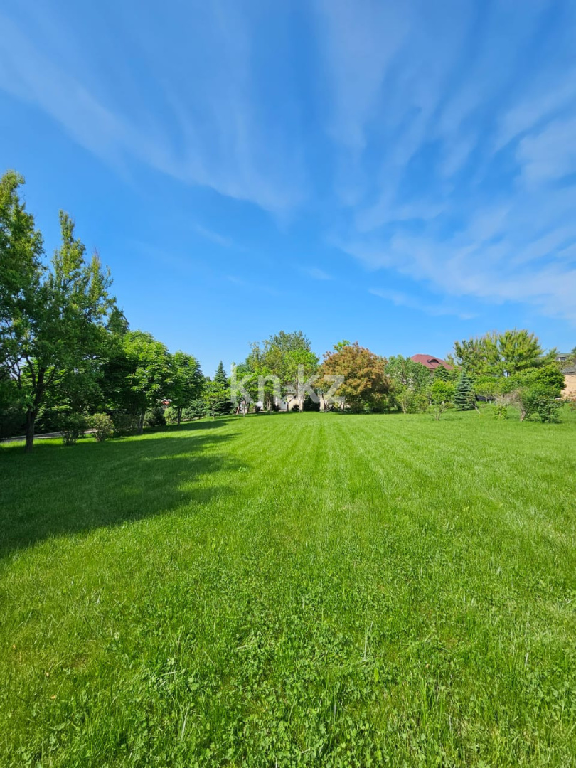 Продажа 8-комнатного дома, 1000 м², пр. Абылай хана в Алматы - фото 2