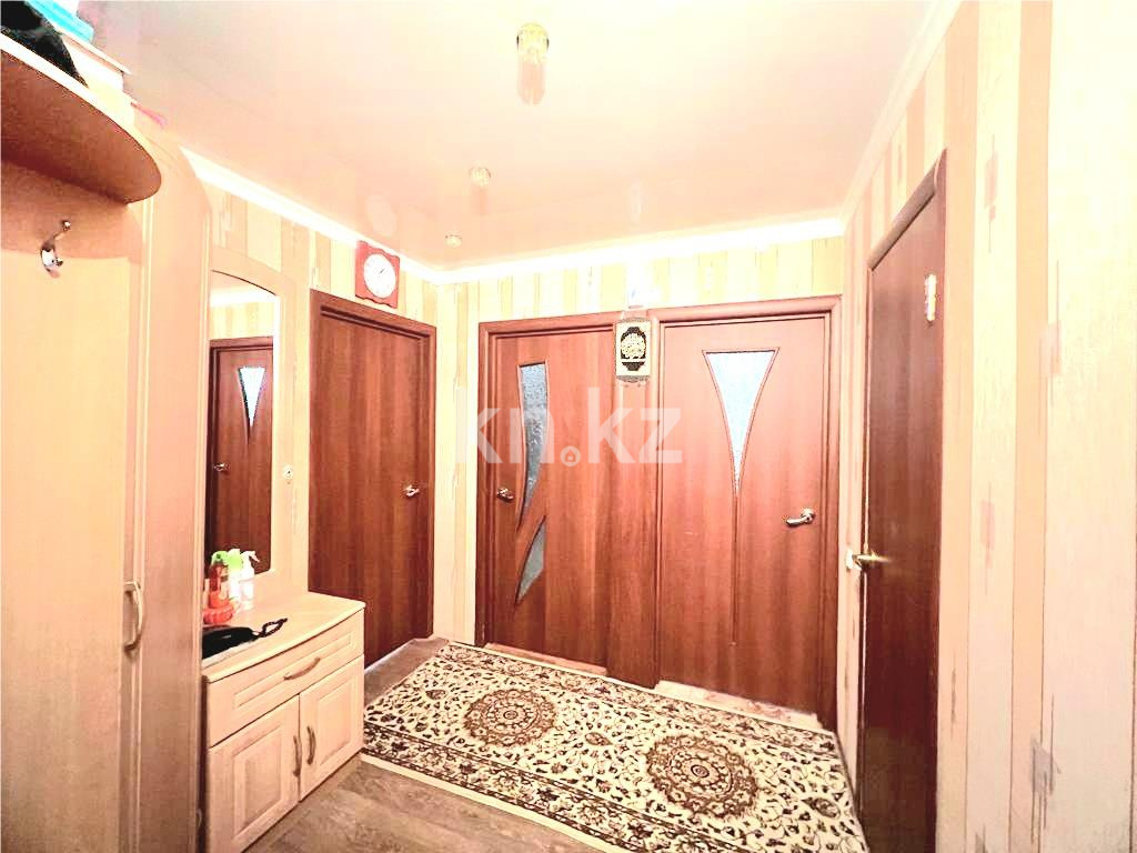 Продажа 3-комнатной квартиры, 61 м², мкр-н 17 в Караганде - фото 9