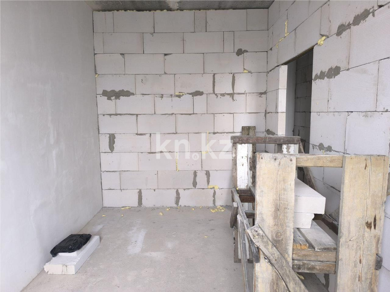 Продажа 3-комнатной квартиры, 58 м², ул. Дюсембекова, дом  34/2 в Караганде - фото 5