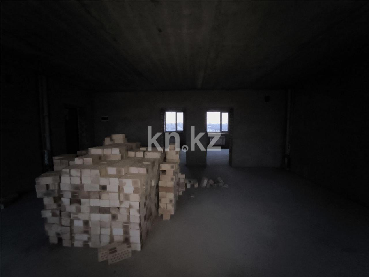 Продажа 3-комнатной квартиры, 76 м², ул. Муканова в Караганде - фото 7