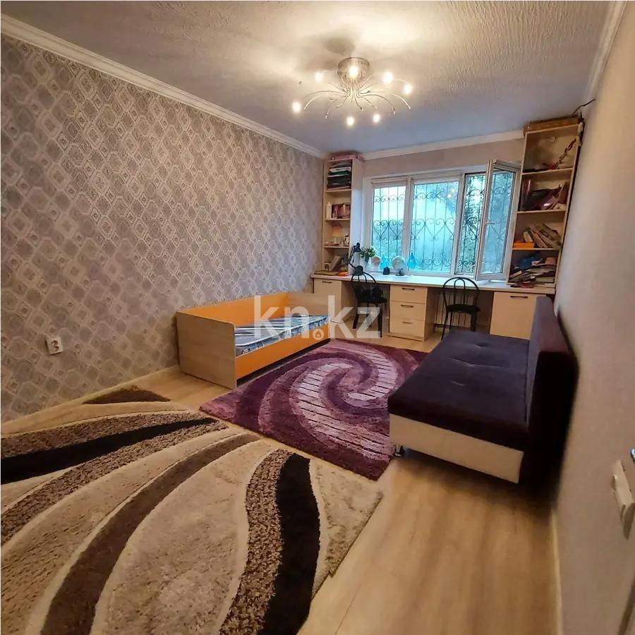 Продажа 3-комнатной квартиры, 65 м², пр. Гагарина, дом  33 в Алматы