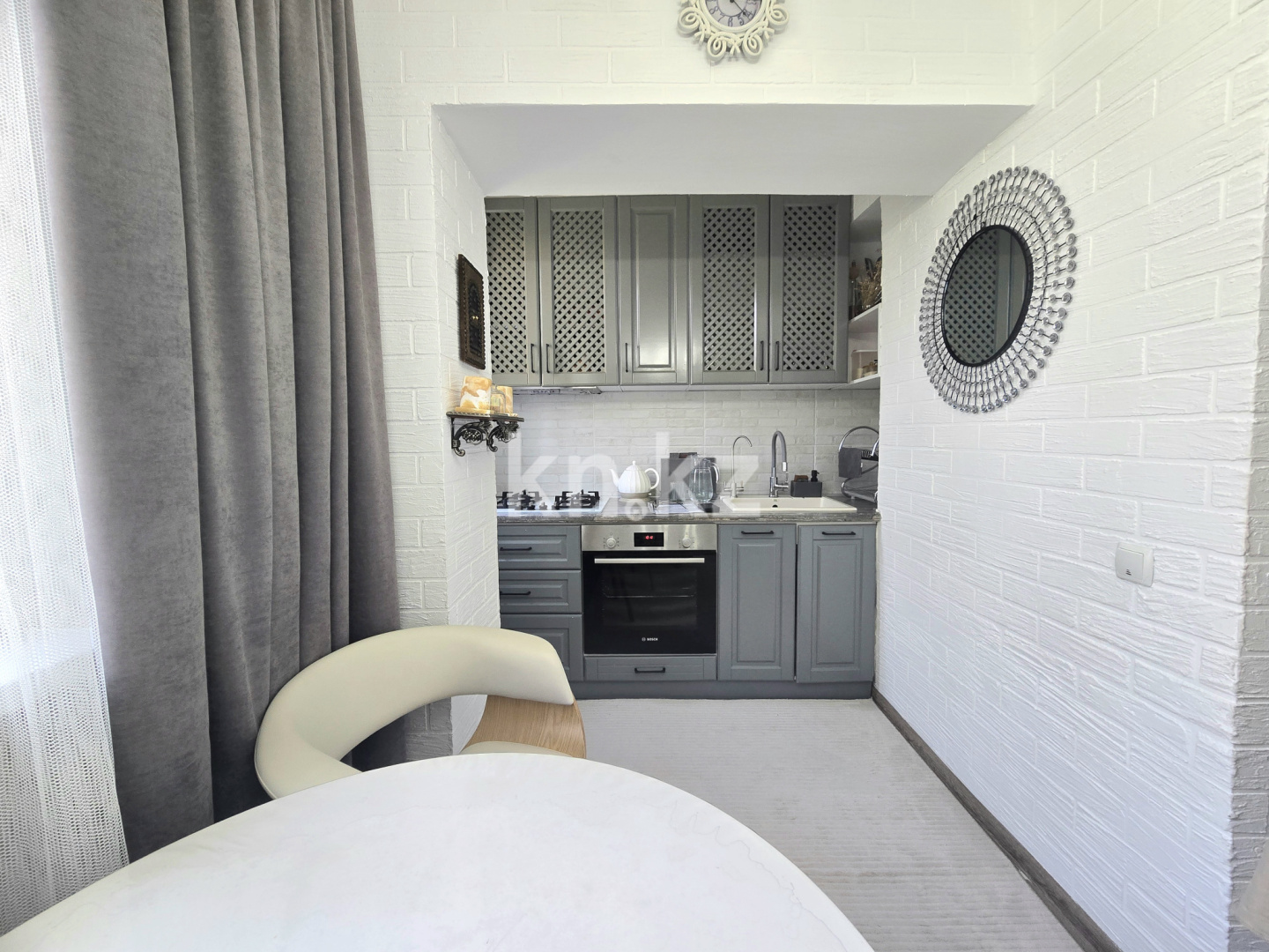 Продажа 2-комнатной квартиры, 62 м², 15-й микрлоайон, дом  14 в Шымкенте - фото 16