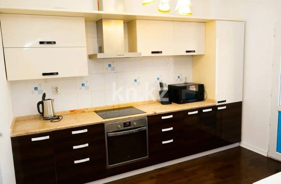 Аренда 3-комнатной квартиры, 115 м², пр. Кабанбай батыра, дом  6/3 в Астане