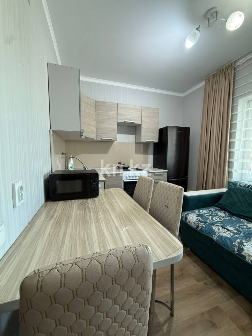 Аренда 1-комнатной квартиры, 39 м² в Астане