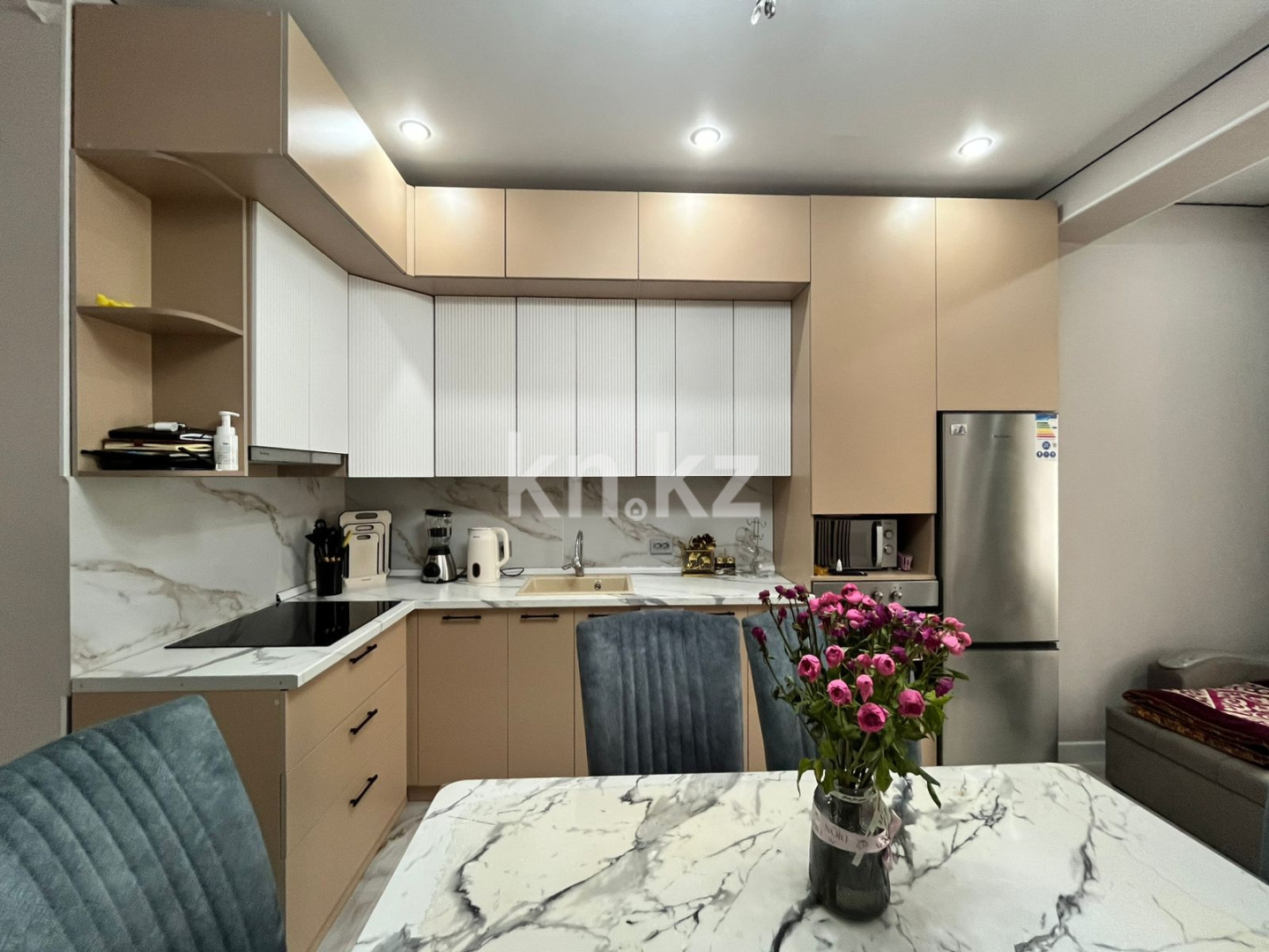 Аренда 2-комнатной квартиры посуточно, 50.6 м², пр. Райымбека, дом  348/1 - ул. Емцова в Алматы