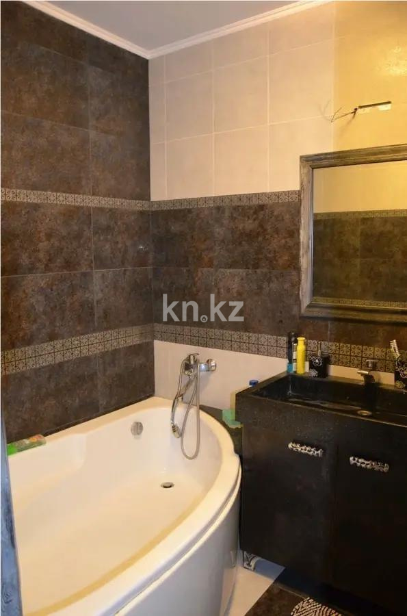 Продажа 3-комнатной квартиры, 87.6 м², пр. Абая, дом  141 в Алматы - фото 2