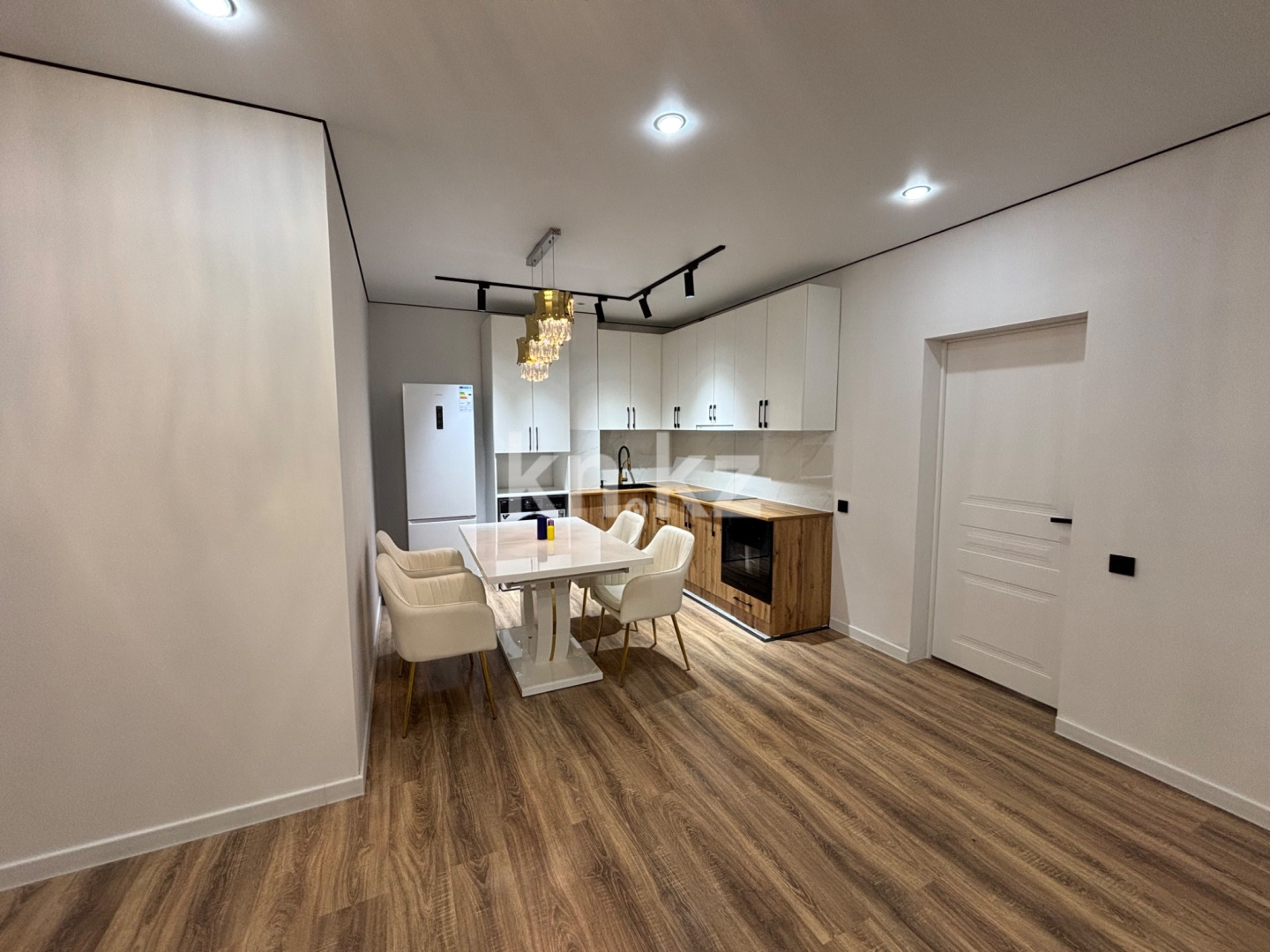 Продажа 3-комнатной квартиры, 72.4 м² в Алматы - фото 6