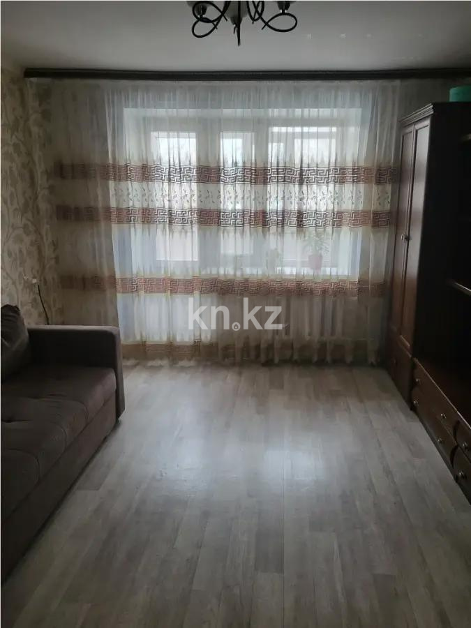 Продажа 4-комнатной квартиры, 76.8 м², пр. Абылай хана, дом  12/2 в Астане