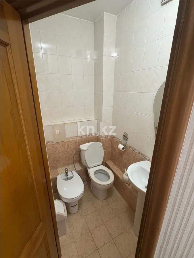 Продажа 4-комнатной квартиры, 94 м², мкр. Жетысу-1, дом  40 в Алматы - фото 5