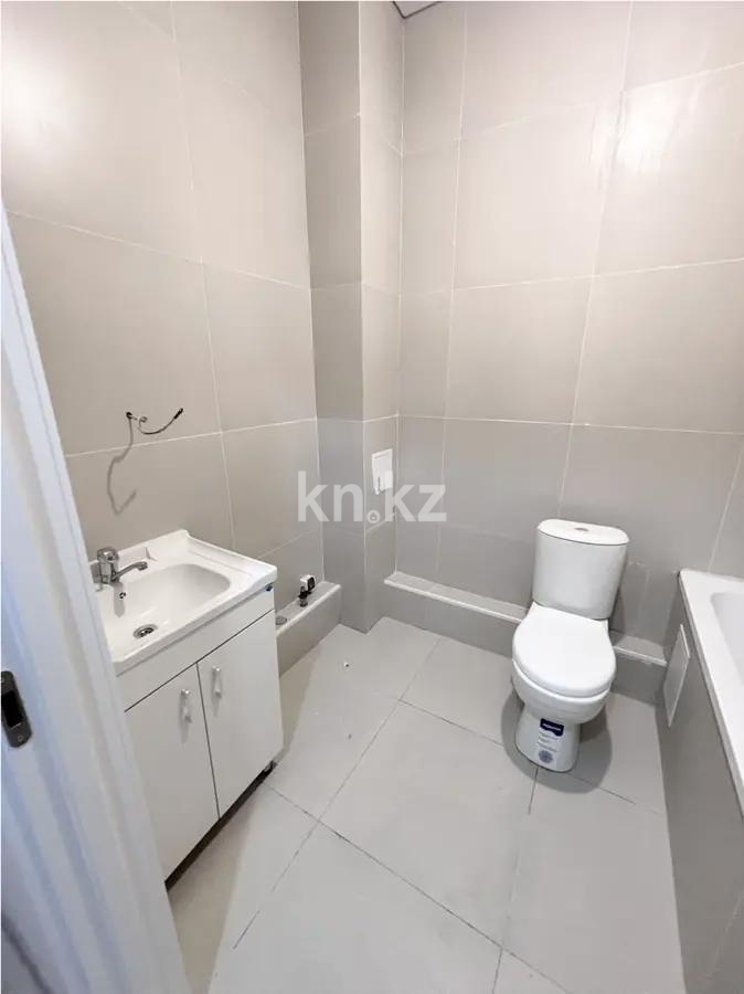 Продажа 1-комнатной квартиры, 41 м², ул. Нажимеденова, дом  28 в Астане - фото 3