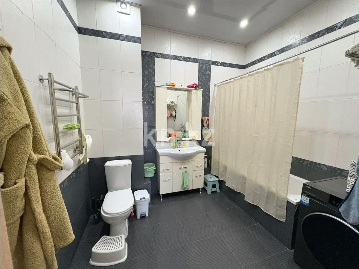 Продажа 2-комнатной квартиры, 71.8 м² в Алматы - фото 4