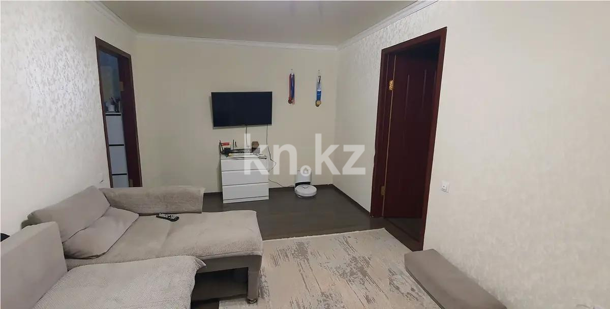 Продажа 3-комнатной квартиры, 48 м², пр. Республики, дом  6 в Караганде