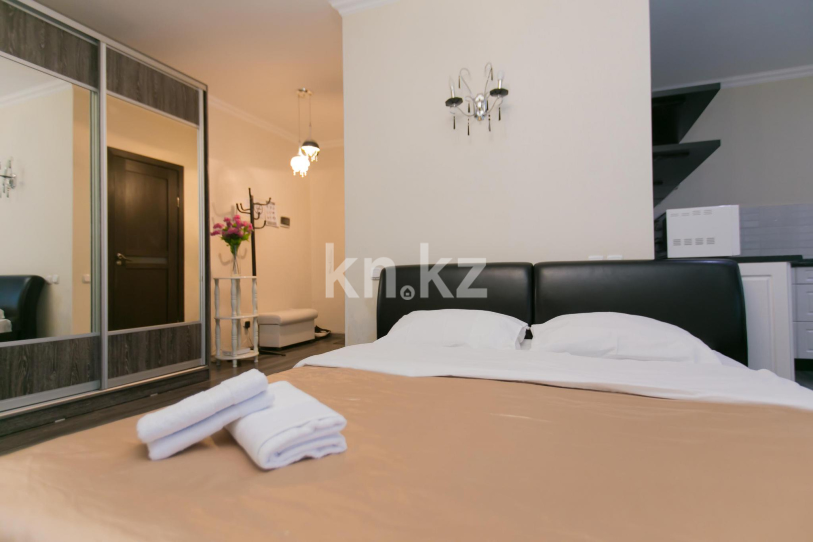 Аренда 1-комнатной квартиры посуточно, 45 м², ул. Достык, дом  12 - ул. Сауран в Астане - фото 4