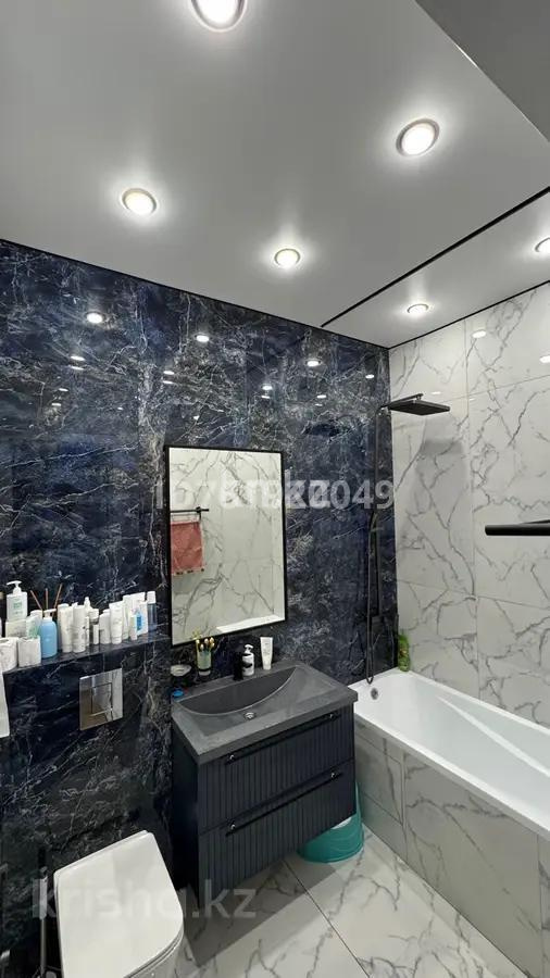 Продажа 4-комнатной квартиры, 100 м², ул. Достык, дом  8 в Астане