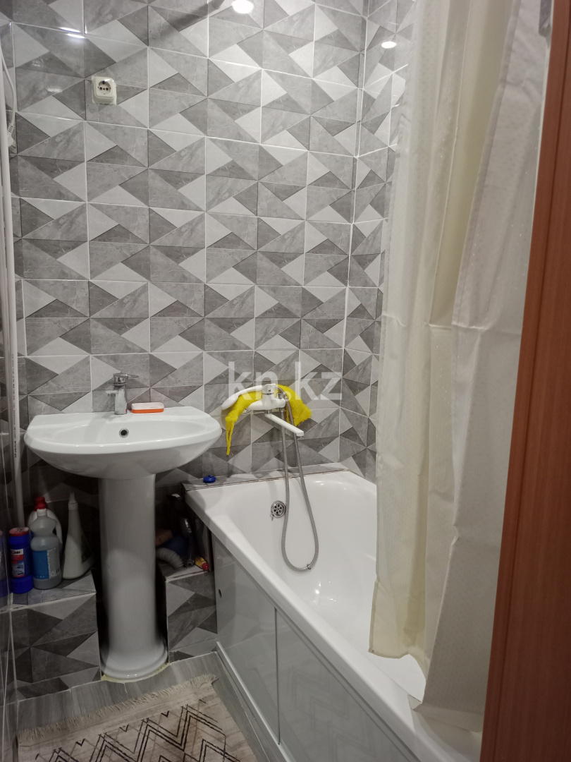 Продажа 2-комнатной квартиры, 46.2 м² в Караганде - фото 17