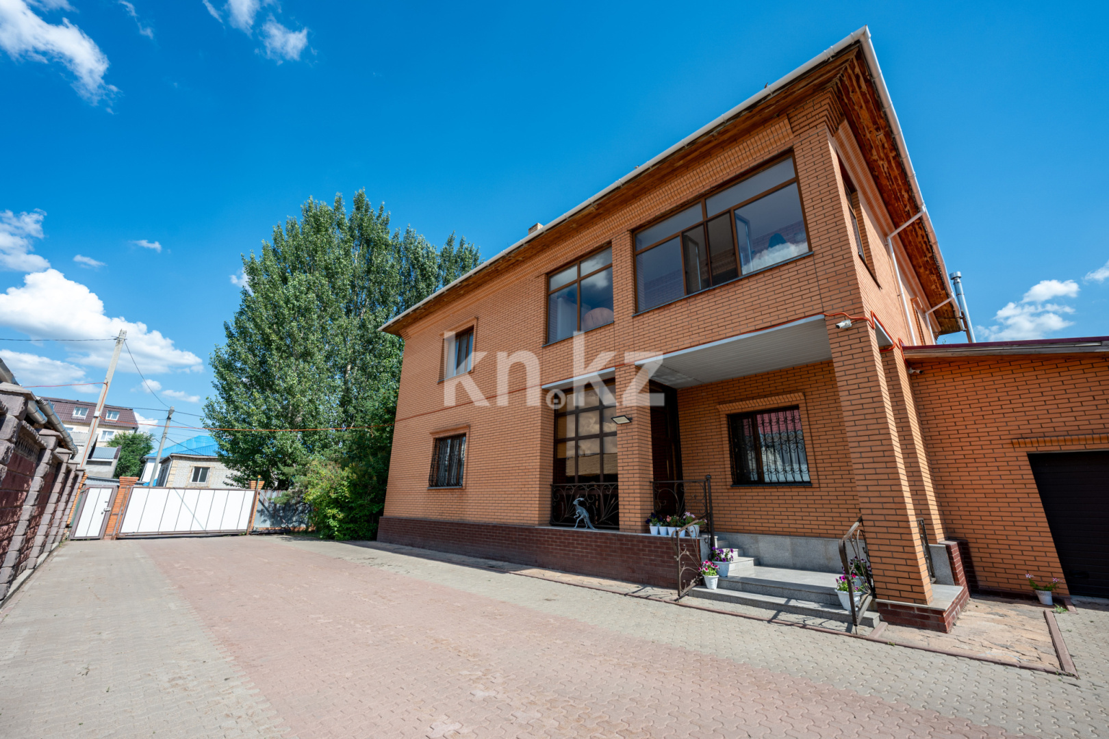 Продажа 7-комнатного дома, 349.6 м² в Астане - фото 2