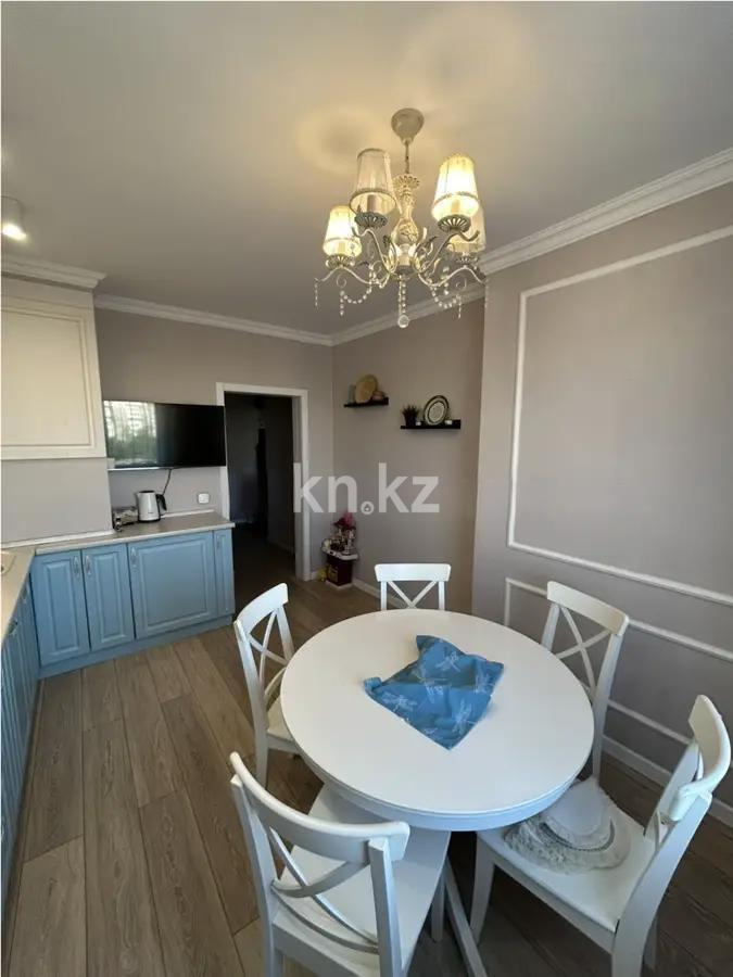 Продажа 2-комнатной квартиры, 65 м², пр. Шахтеров, дом  60 в Караганде - фото 3