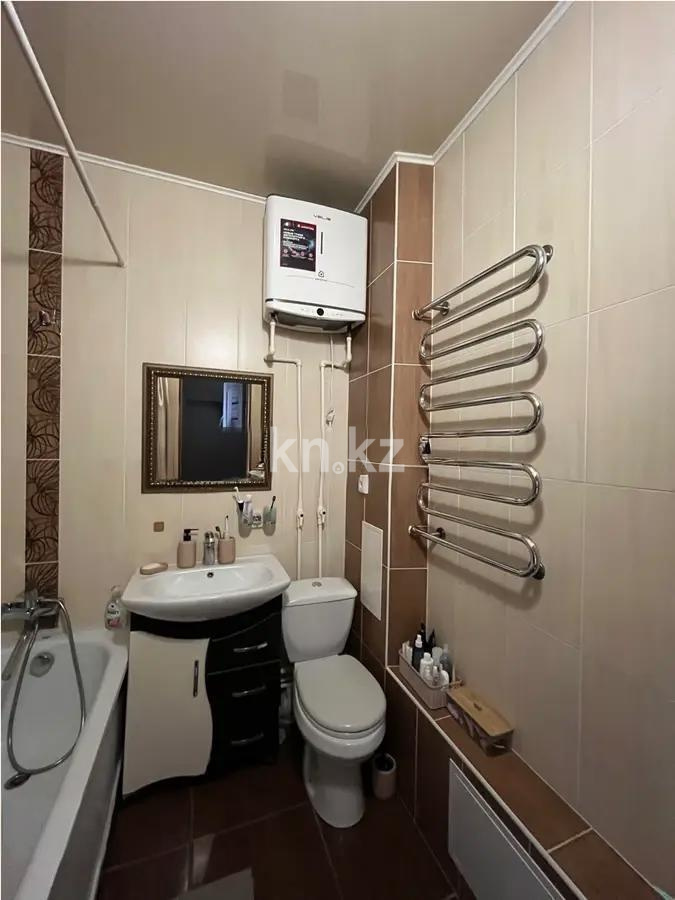 Продажа 2-комнатной квартиры, 60 м², ул. Сарыарка, дом  31 в Караганде - фото 4