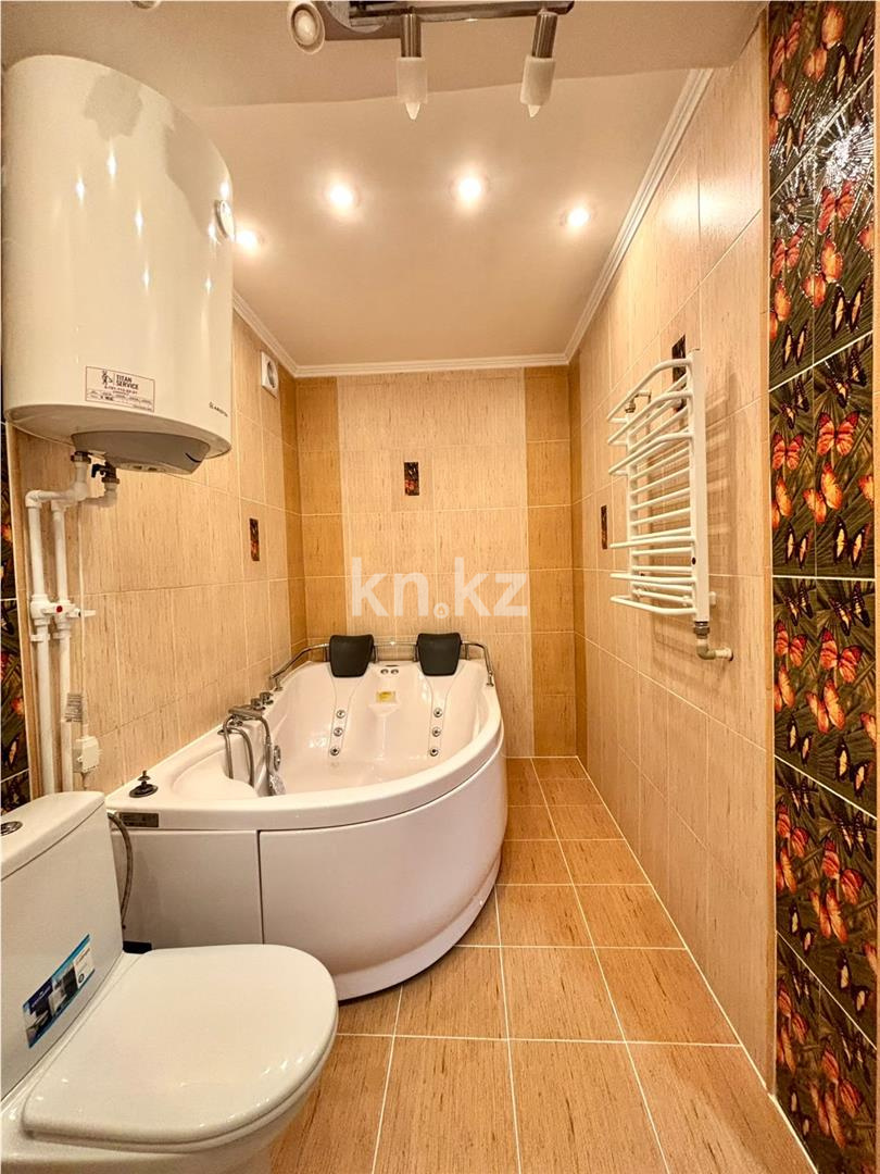 Продажа 4-комнатной квартиры, 101 м² в Караганде - фото 17